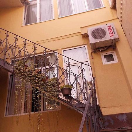 Dodo-Inga'S Apartment تبليسي المظهر الخارجي الصورة